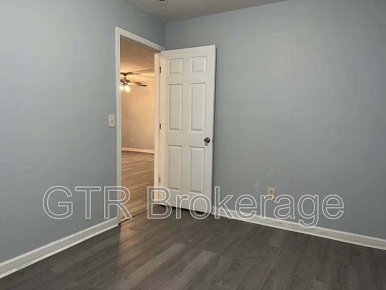 1145 Booker Ave SW — Photo 6