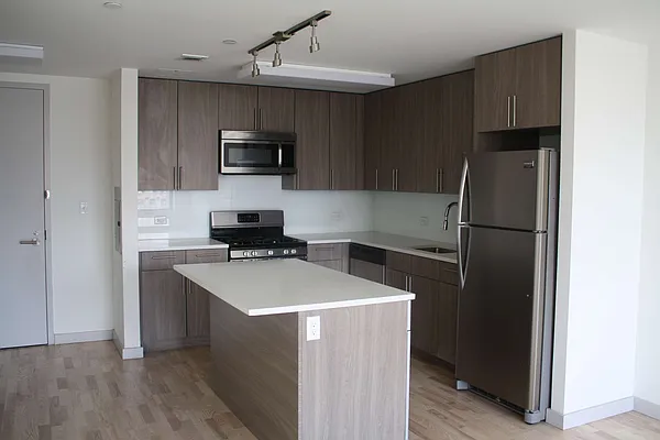 Rented by Domain Companies | media 20