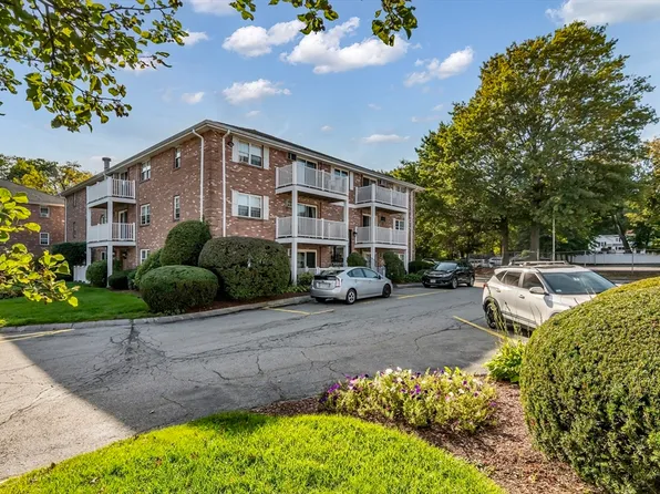 5 Karen Cir APT 16, Billerica, MA 01821