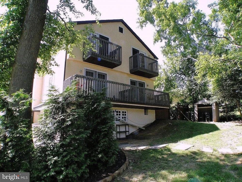 2 bed, 2.5 bath, 1800 sqft, $2,500 — Photo 4