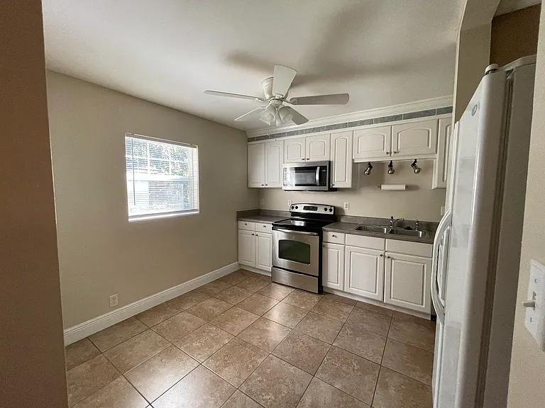 385 W Ethelene St — Photo 8