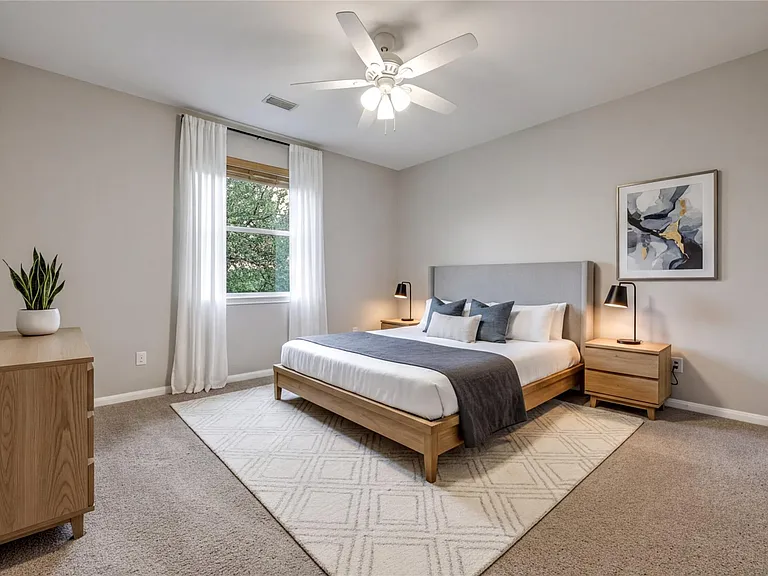 10400 Roy Butler Dr — Photo 28