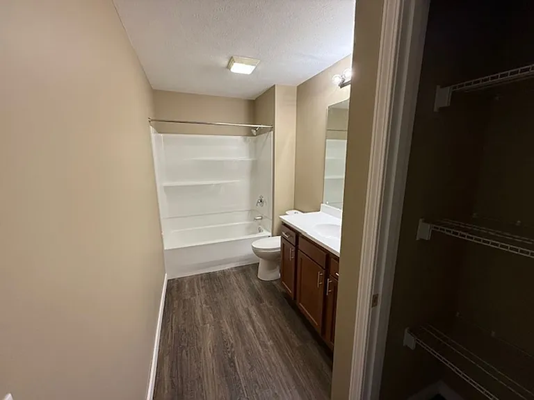 115 W Ash St — Photo 6