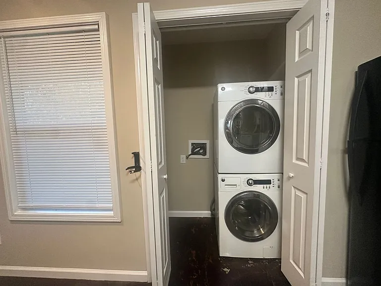 2129 Cline St — Photo 14