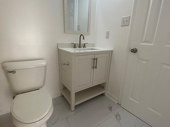 5th image of 424 Shelter Dr #424
