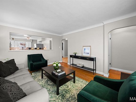 3rd image of 5662 Tholozan Ave
