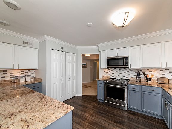 5th image of 201 Lake Hinsdale Dr APT 306