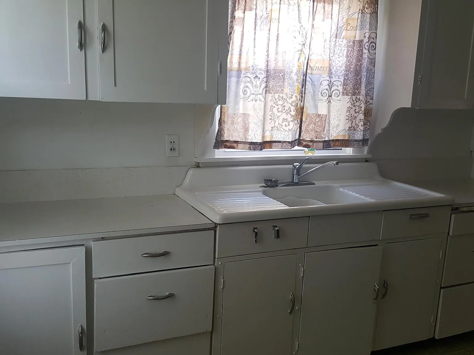 2831 Ashland Ave — Photo 2