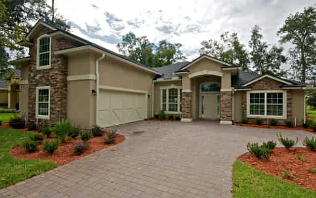 4 bed, 2283 sqft, $3,900 — Photo 2