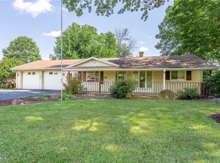 13329 Durkee Rd, Grafton, OH 44044