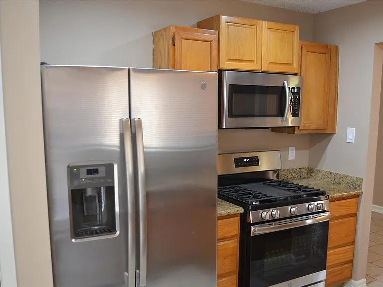 4203 Field Meadow Dr — Photo 12
