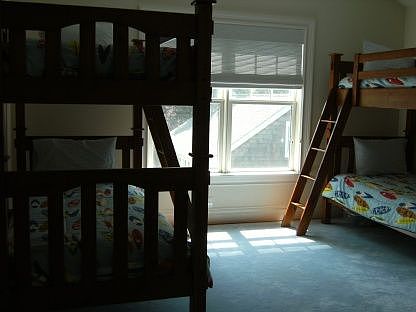 5th image of 43 Gansett Ln