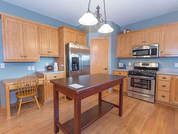 2nd image of 14422 Bluebird Trl NE