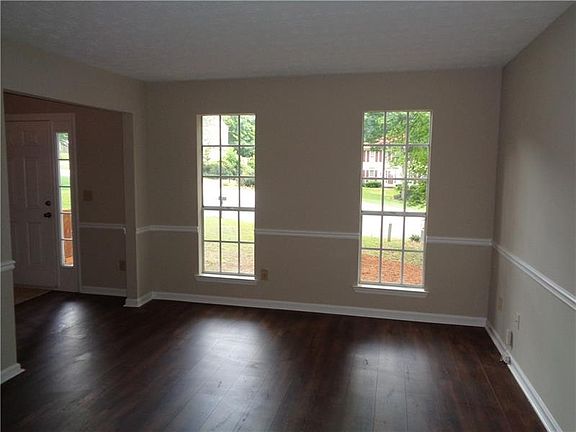 3rd image of 4625 Walden Trce