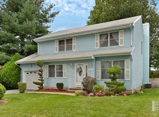 12 Kinder Dr, Bloomfield, NJ 07003