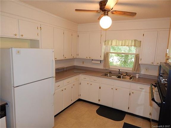 2nd image of 255 Driftwood Ln