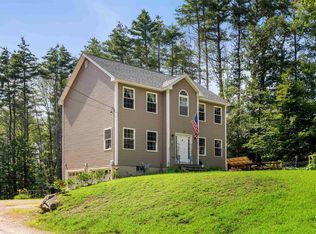 27 Hejo Rd, Weare, NH 03281