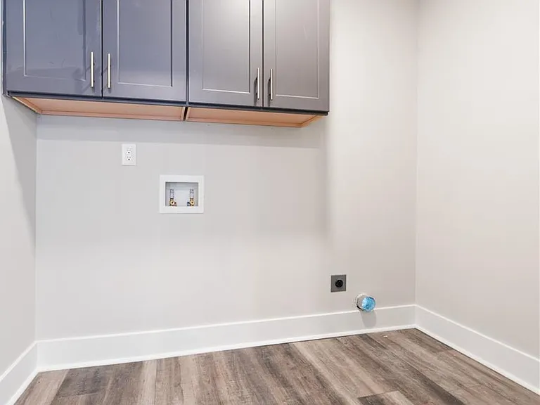 3439 Jackson Dr — Photo 7