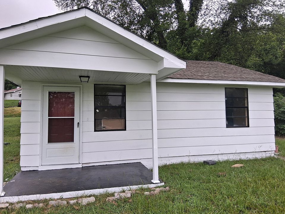 1st image of 700 Attalla Pl