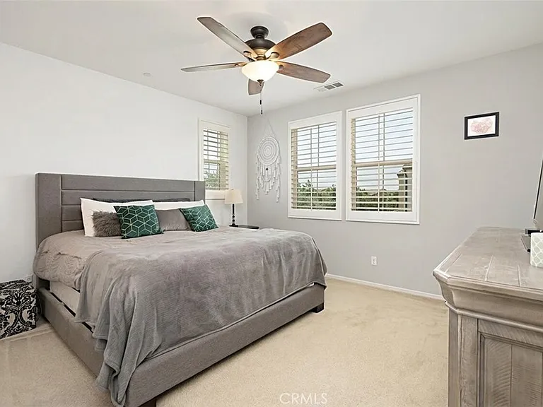 3305 E Midsummer Privado — Photo 22