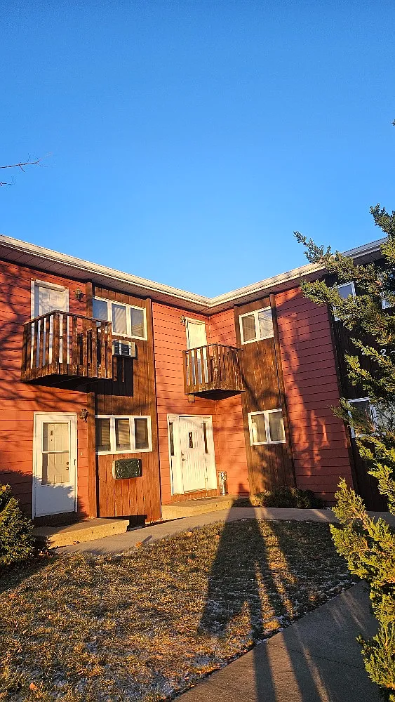 2120 Marathon Avenue - 1 — Photo 2