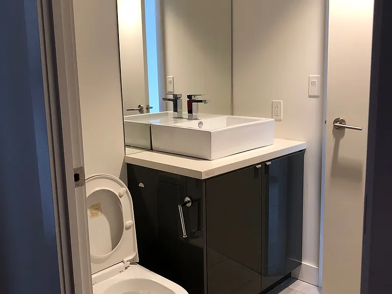 1065 Barrington St #1 — Photo 8