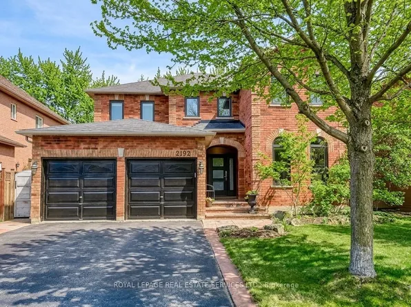 2192 Grand Ravine Dr, Oakville, ON L6H 6B2