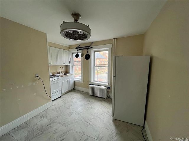 2nd image of 65 Audrey Ave #200