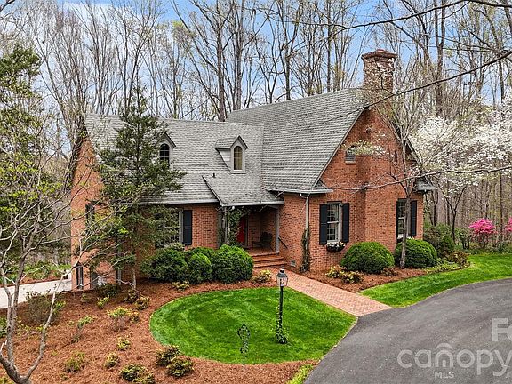 5th image of 212 Deerchase Rd