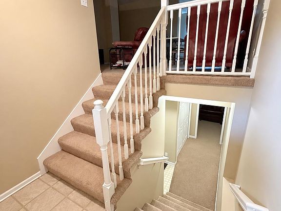 5th image of 9229 Blondo St