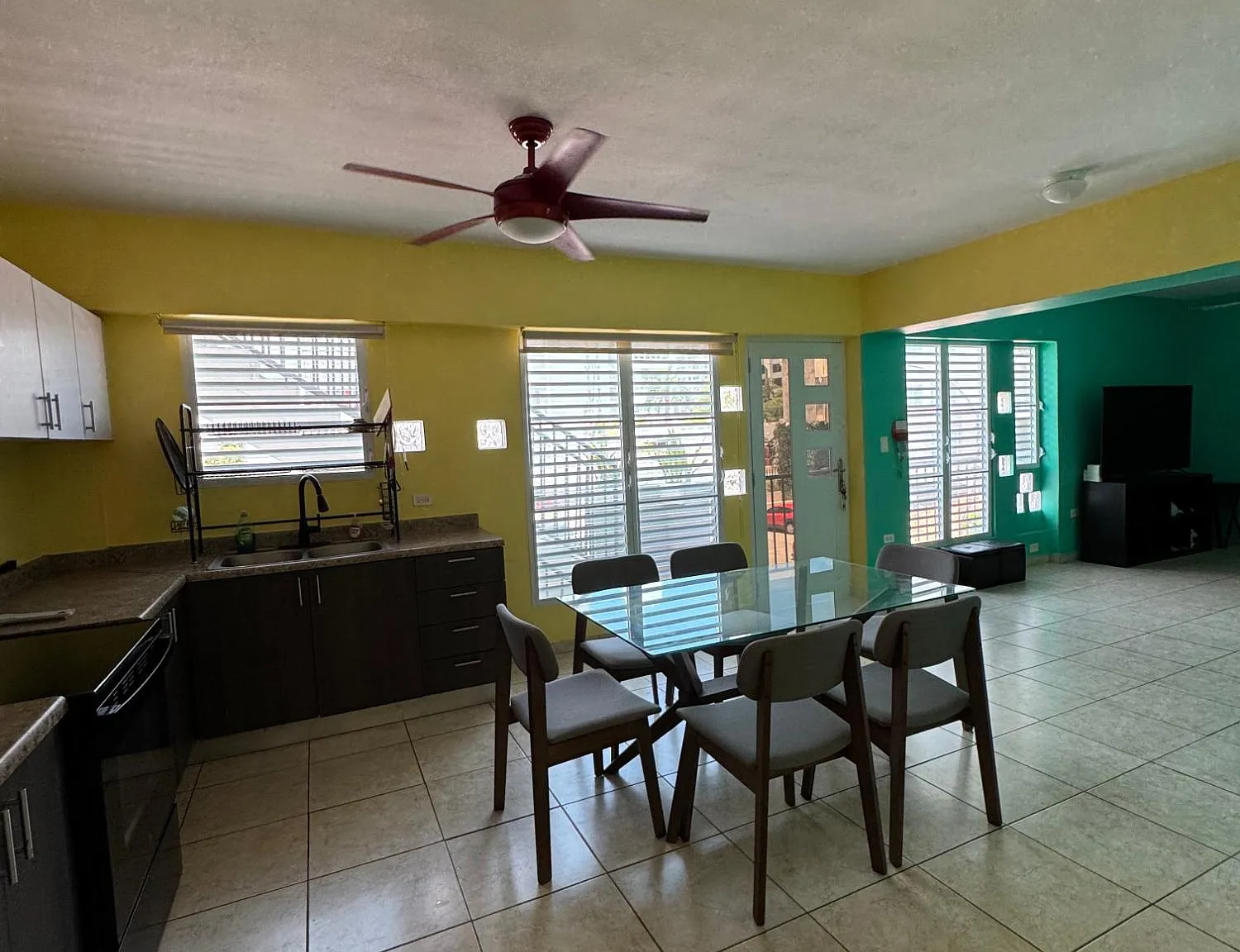 2 bed, 2.0 bath, 1100 sqft, $2,200 — Photo 3