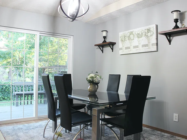 4018 E Hartson Ave — Photo 4
