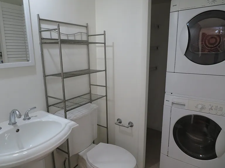 1700 Embassy Dr #708 — Photo 10