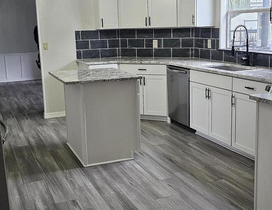 2nd image of 44349 STATE ROAD 19
