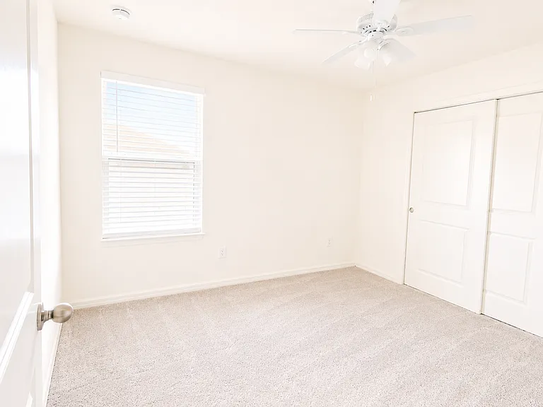 9581 Sandy Bluffs Cir — Photo 8