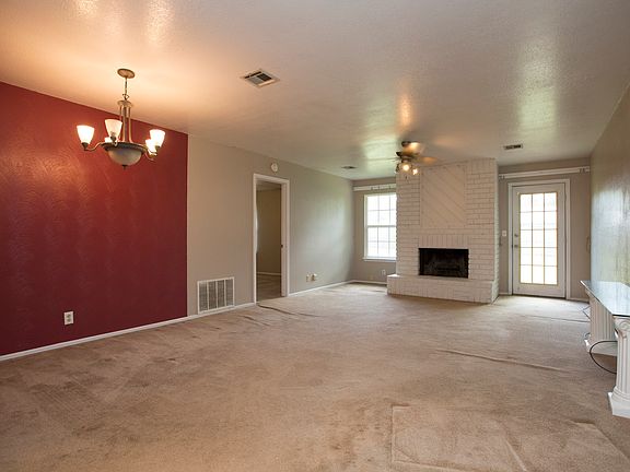 Combo living/dining room