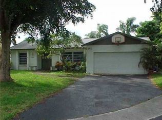 8750 SW 51st St, Cooper City, FL 33328