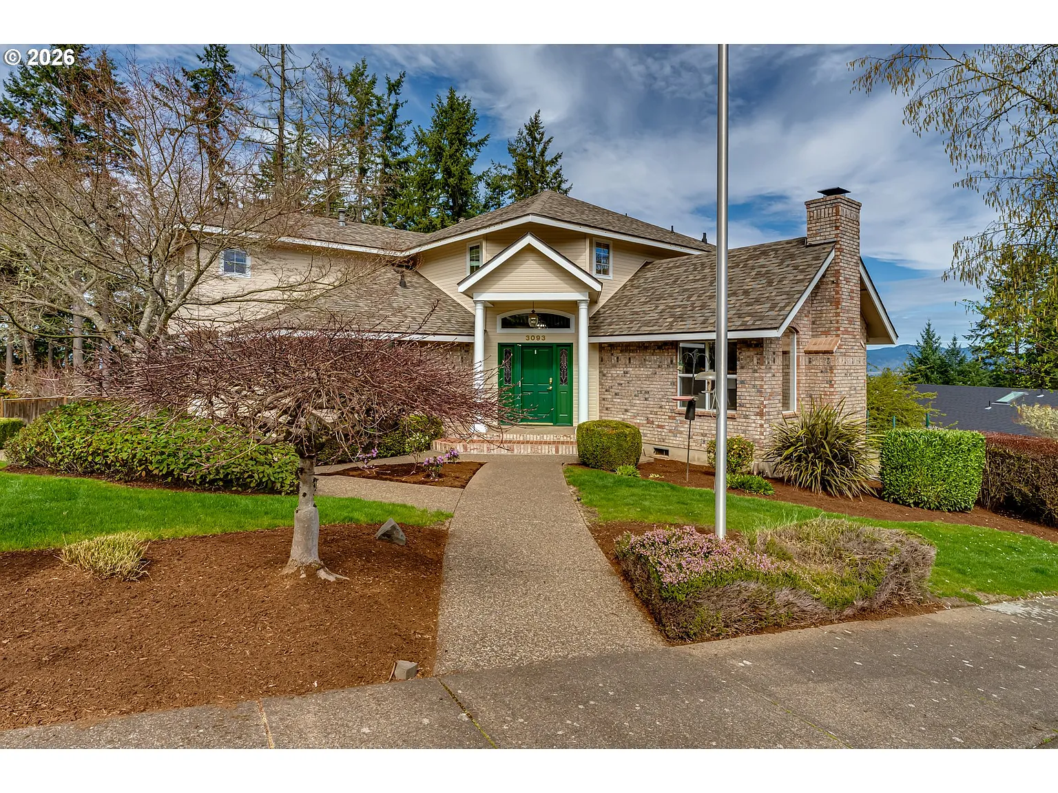 3093 Soloman Loop photo 1