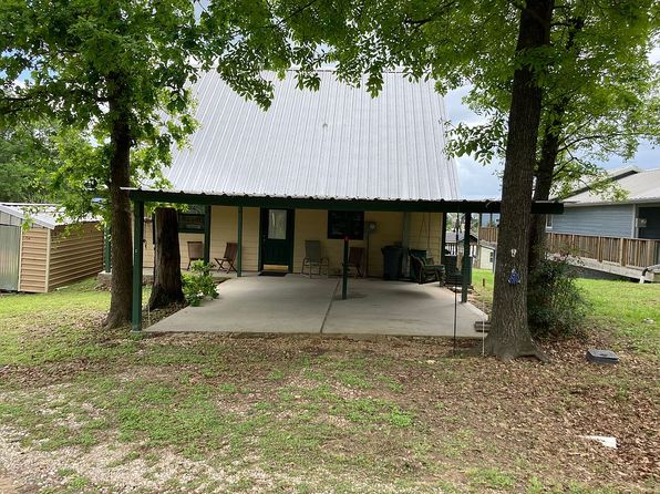 76 Magnolia Dr