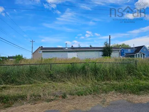 280 Pitt St, Cape Breton, NS B1V 1S6