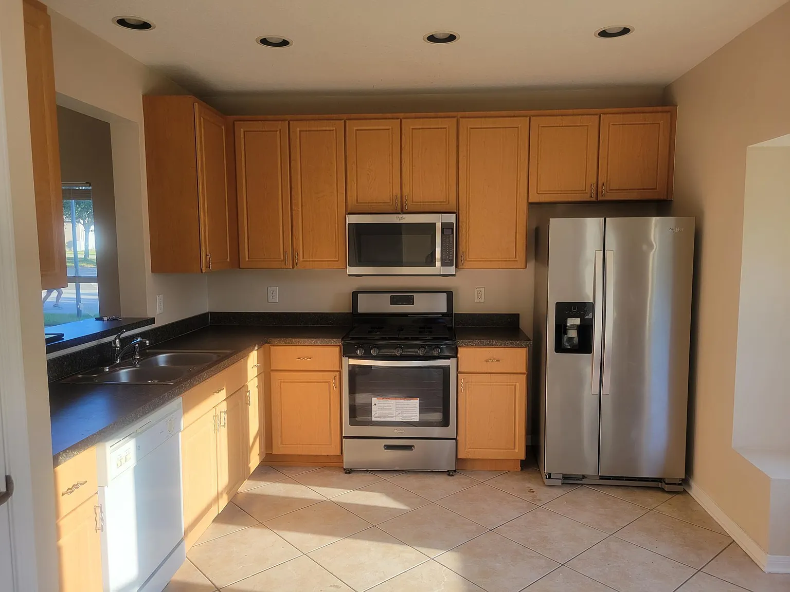 10915 Newbridge Drive — Photo 3
