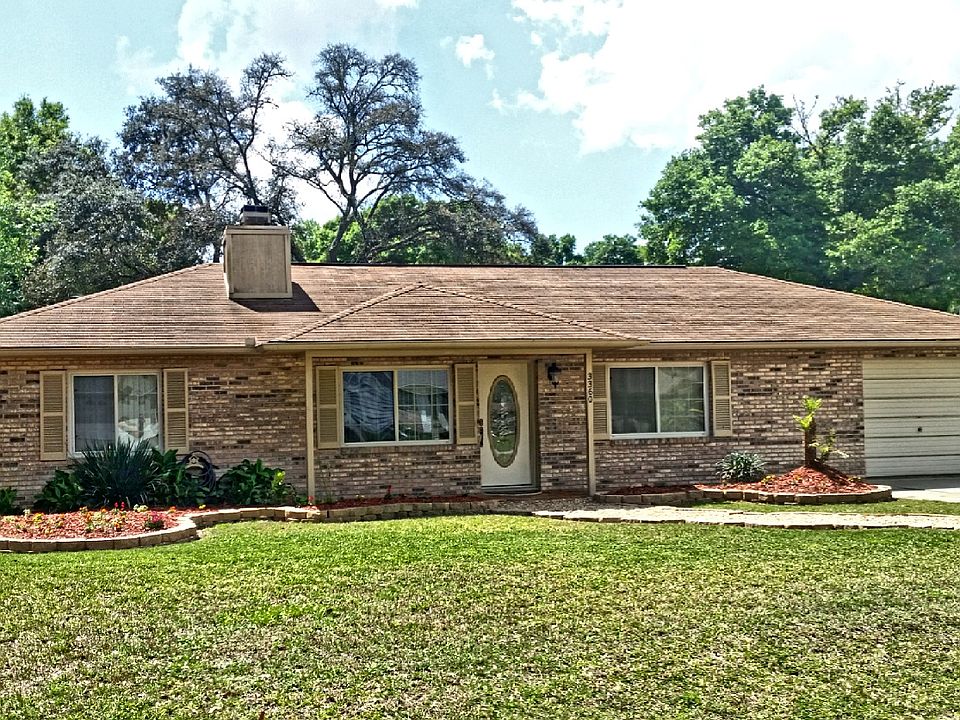 2nd image of 3360 NE 44th Pl