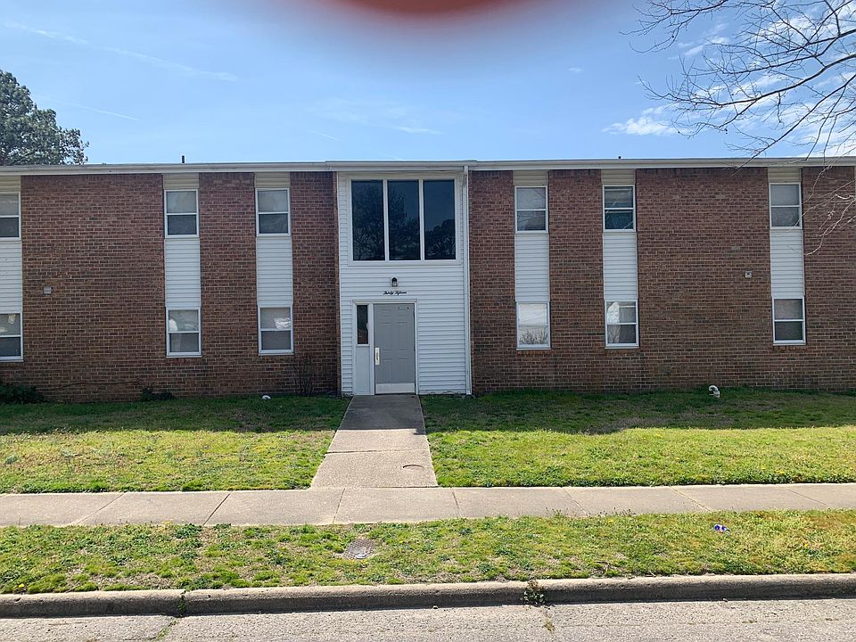 1st image of 3015 Detroit St APT 8