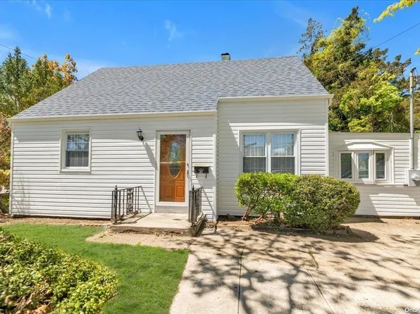 362 Mill Road, Valley Stream, NY 11581