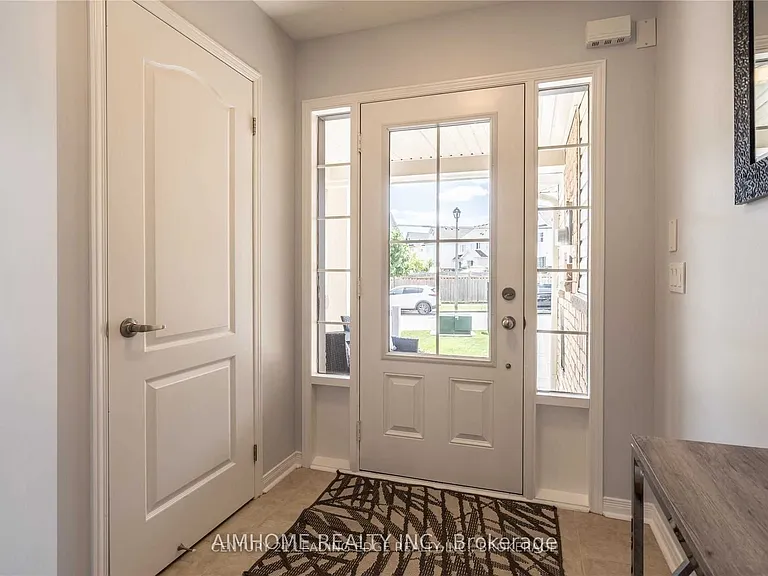 17 Southshore St — Photo 4