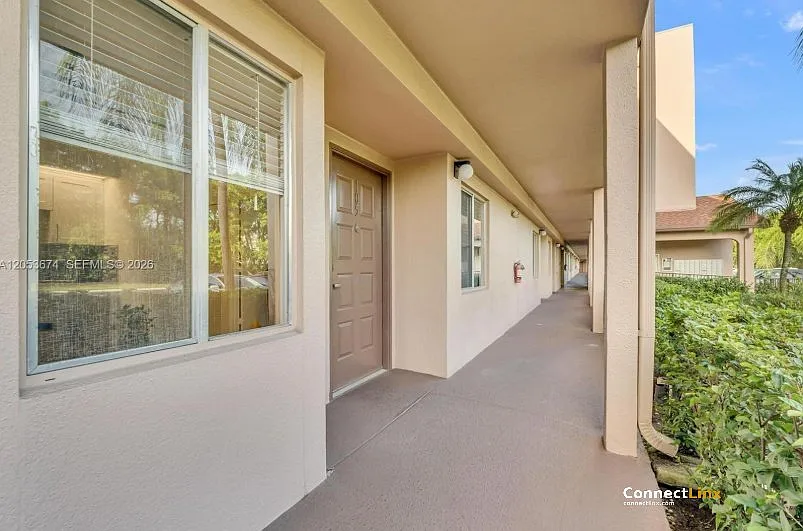 2 bed, 1.5 bath, 1032 sqft, $2,500 — Photo 4