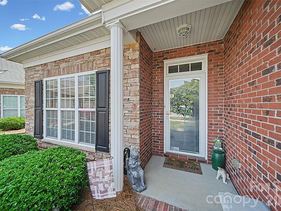 3rd image of 4110 Compostela Ct