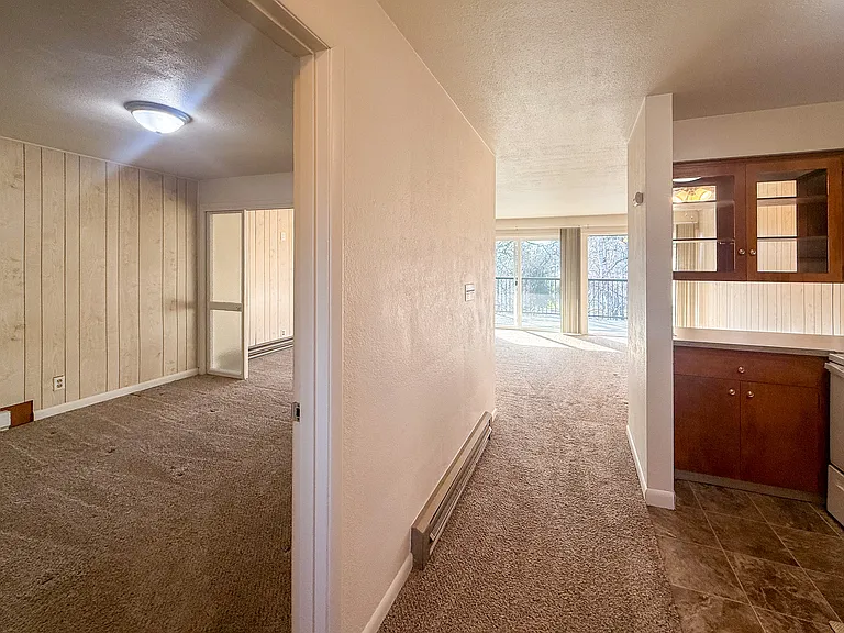 227 24th St SE — Photo 9