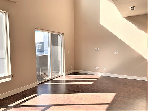 4th image of 10384 S Clarks Hill Dr