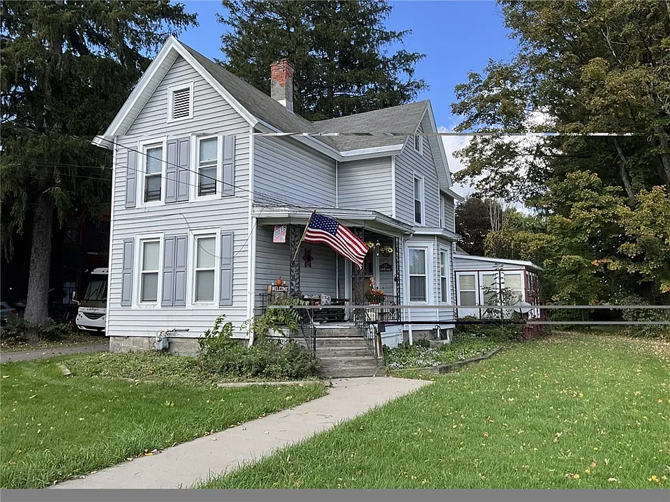 25 Division St
